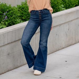 NWT Judy Blue Button Fly High Rise Flare Jeans
